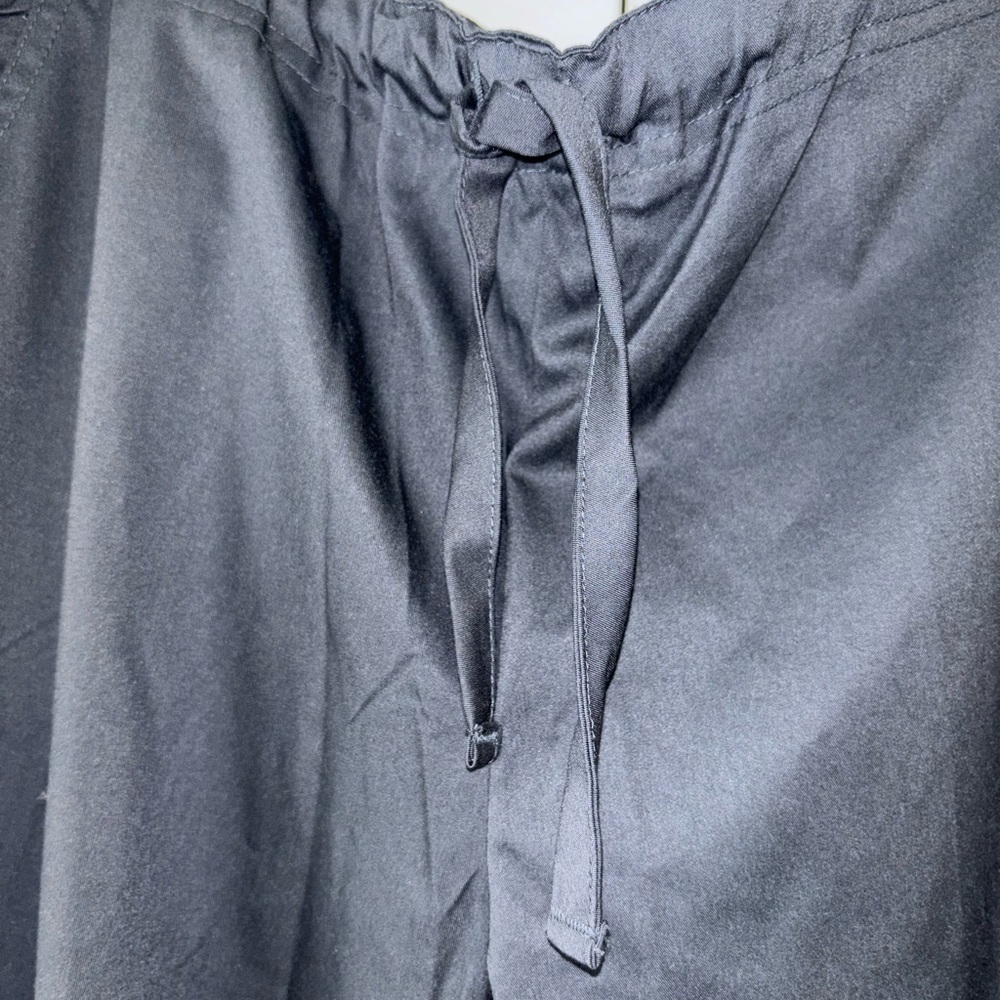 Cherokee Luxe scrub pants - Picture 8 of 10